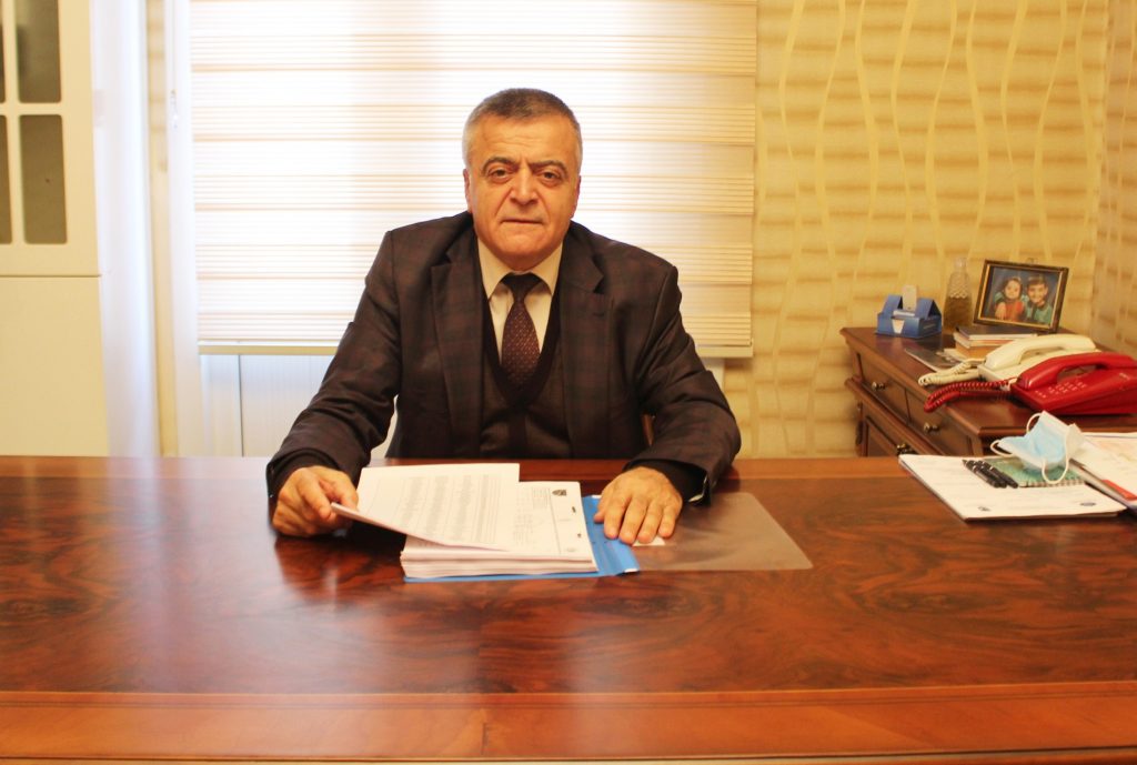 Ankara Elektronik Malzeme Satıcıları Esnaf ve Sanatkarlar Odası Başkanı Necati Koyuncu Kur istikrarının sağlanmasını istiyoruz Ankara Elektronik Malzeme Satıcıları Esnaf ve Sanatkarlar Odası Başkanı Necati Koyuncu Kur istikrarının sağlanmasını istiyoruz