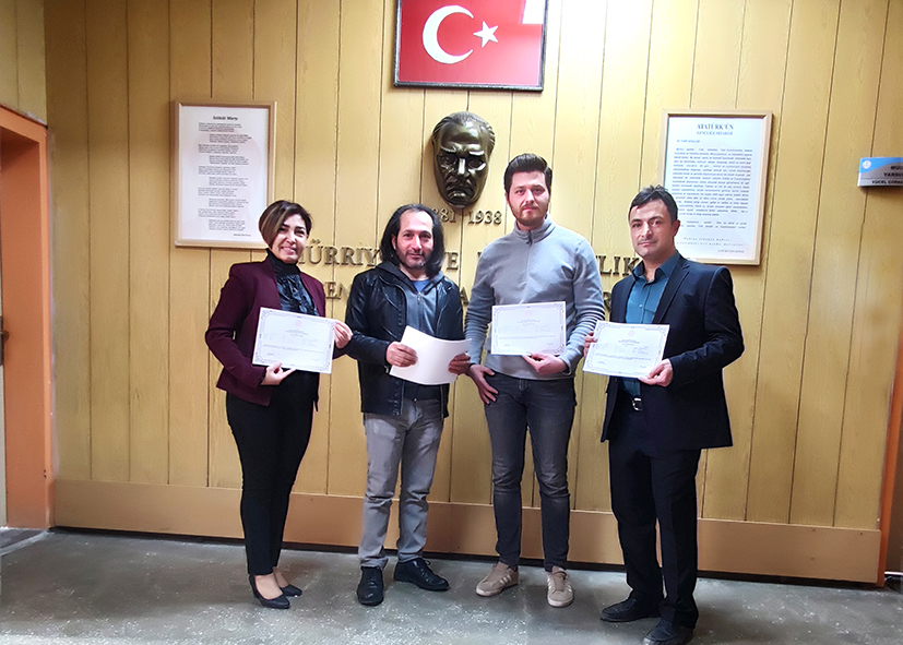 Peyamitepe Şehit Mehmet Kocakaya İlkokulu Fotoğrafçılık Kursu Sonunda Sertifika Heyecanı... Peyamitepe Şehit Mehmet Kocakaya İlkokulu Fotoğrafçılık Kursu_Murat Yılmaz Kurt_Siteler TV (5)