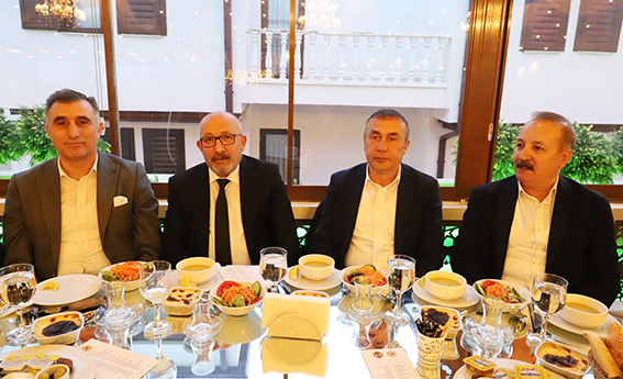 Matbaacılar iftar programında bir araya geldi