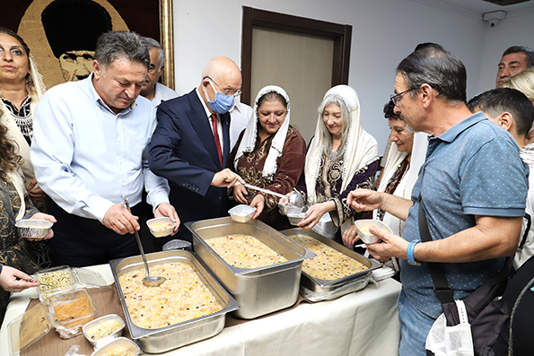 Metin Özaslan: Aşure, öncelikle eşitliği simge ediyor