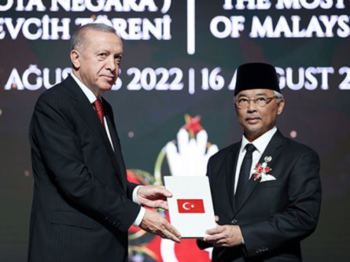 Malezya Kralı Sultan Abdullah Şah’a Devlet Nişanı verildi
