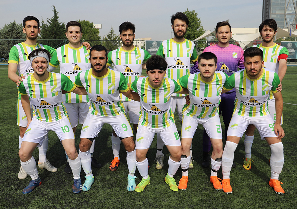 Etlikspor ligin ilk devre lideri