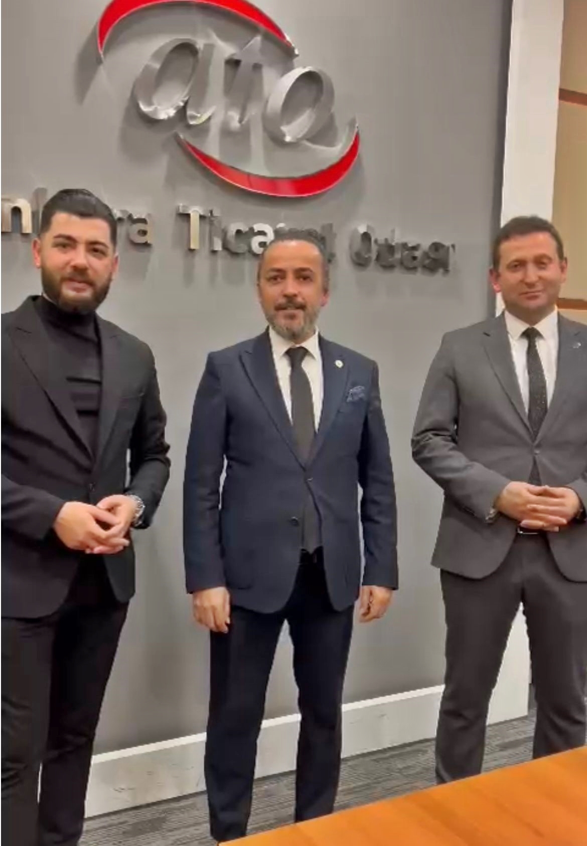 Berberlere saç kesimi ve renklendirme semineri …2023