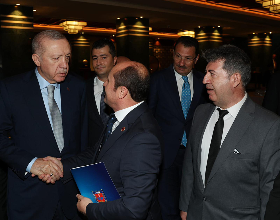Cumhurbaşkanı Erdoğan a şoför esnafının sorun ve taleplerini iletti ...2025 Cumhurbaşkanı Erdoğan a şoför esnafının sorun ve taleplerini iletti_Siteler TV