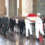 TÜRAV Türkiye ve Avrupa İş İnsanları Derneği Anıtkabir Töreni_Siteler TV (5)