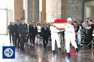 TÜRAV Türkiye ve Avrupa İş İnsanları Derneği Anıtkabir Töreni_Siteler TV (5)