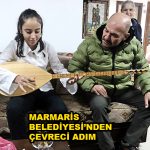 Elinde bağlamasıyla koronun en küçük üyesi_Siteler TV