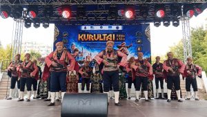 SEYMENLER VE BACIERENLER ROMANYA DA KURULTAY SAHNESİNDE_Siteler TV