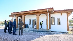 ALTINDAĞ GİCİK KÖY KONAĞI VE HALI SAHA HIZLA TAMAMLANIYOR