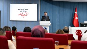 BAŞKAN TİRYAKİ BELEDİYE ÇALIŞANLARIYLA BULUŞTU_SitelerTV